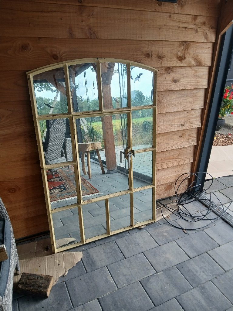 metalen stalraam groot met spiegelglas, Ophalen of Verzenden, Gebruikt