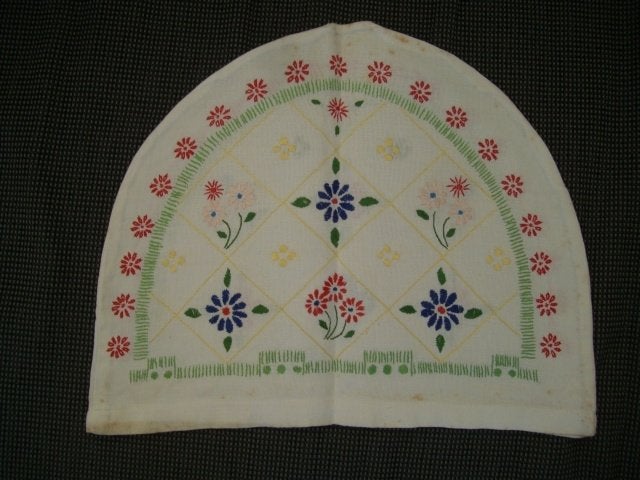 BORDUREN - MOOIE THEEMUTS MET BLOEMMOTIEVEN, Ophalen of Verzenden