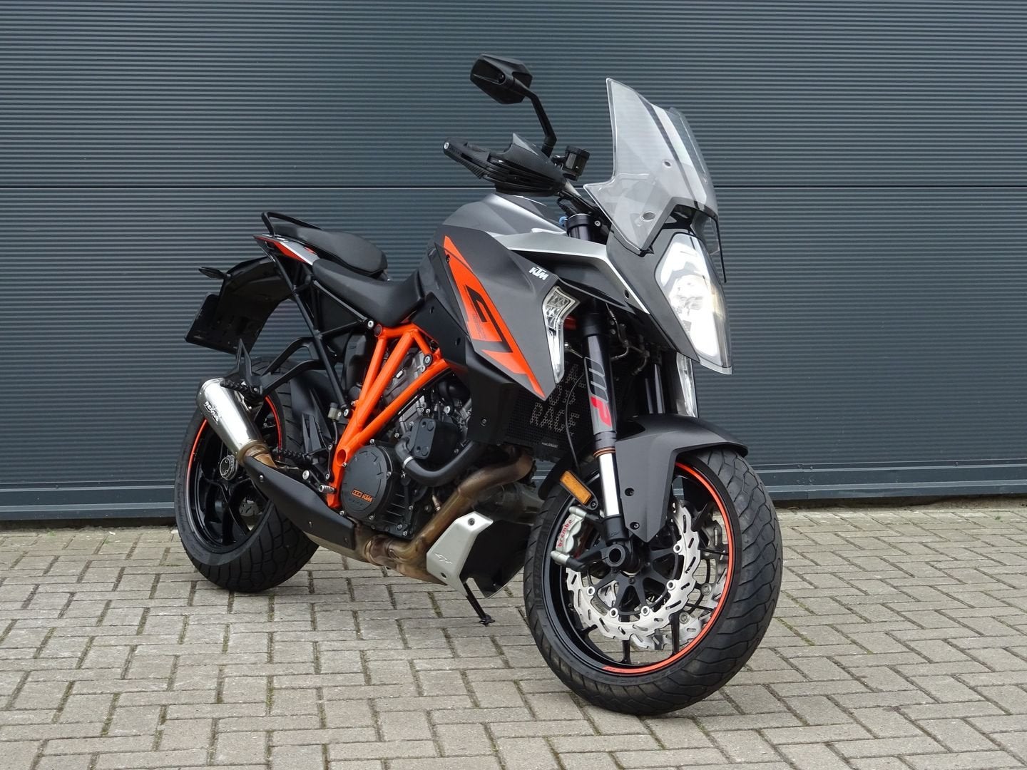 KTM 1290 SUPER DUKE GT 2017 Orig NL dealer onderhoud Remus, 2 cilinders, KTM, Motorrijbewijs A, Bedrijf