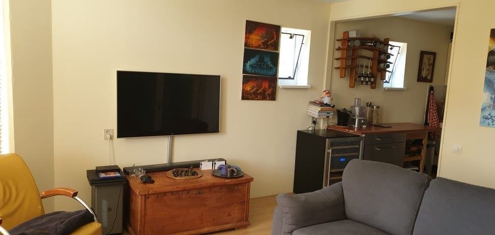 LG49 UF840V 4K S-UHD Smart TV incl. ChromeCast & Vogel's muu, Ophalen, LED, Zo goed als nieuw, 100 Hz