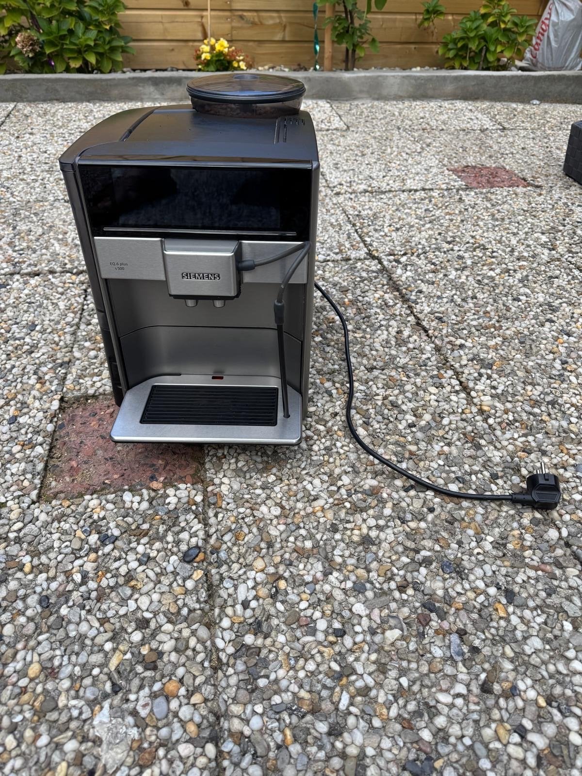 Siemens EQ.500 volautomatische espressomachine, Gebruikt, Espresso apparaat, 4 tot 10 kopjes, Koffiebonen