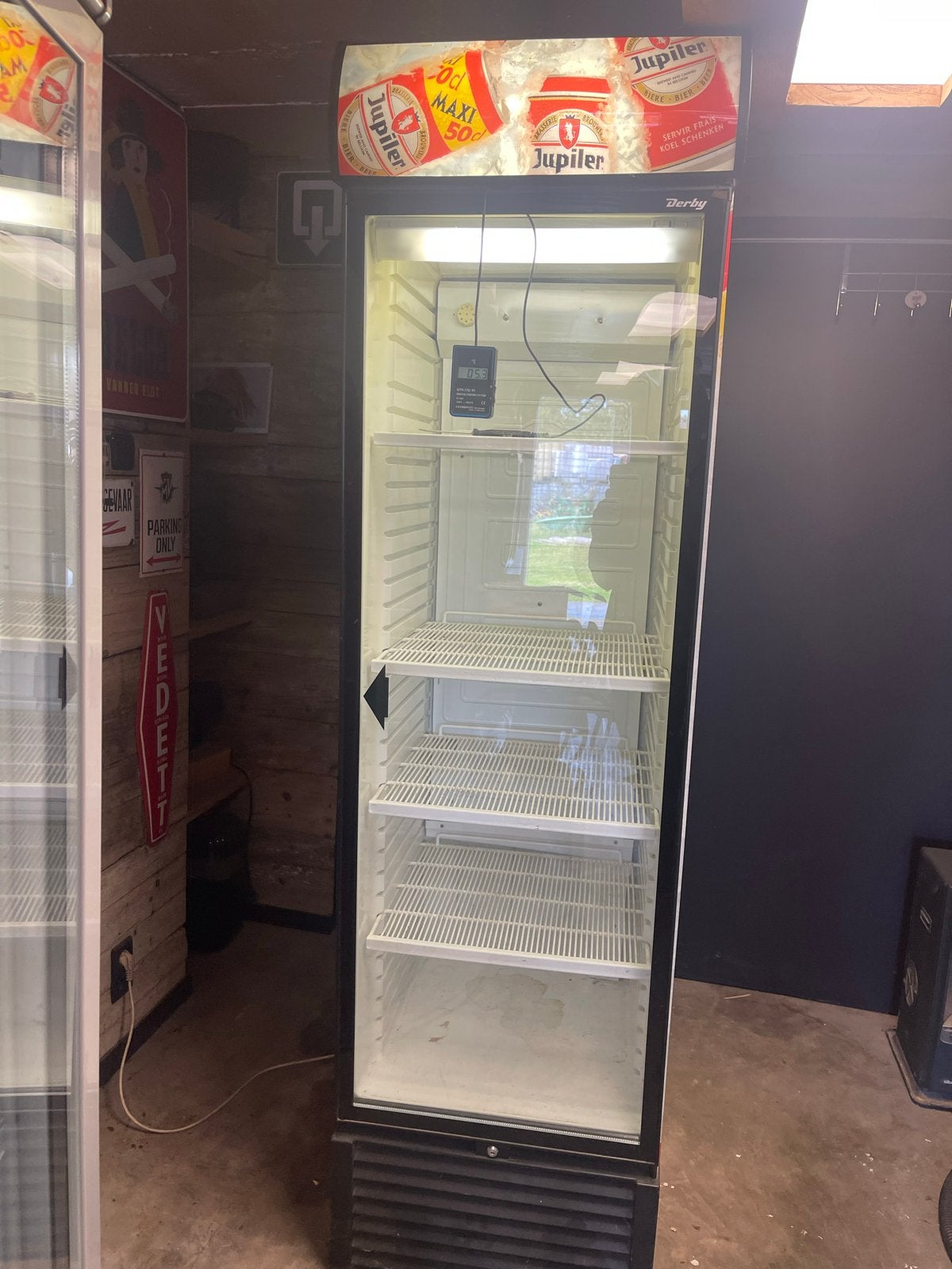Grote Jupiler koelkast met glazen deur en verlichting, Witgoed en Apparatuur, Ophalen, Zonder vriesvak, 200 liter of meer, 60 cm of meer