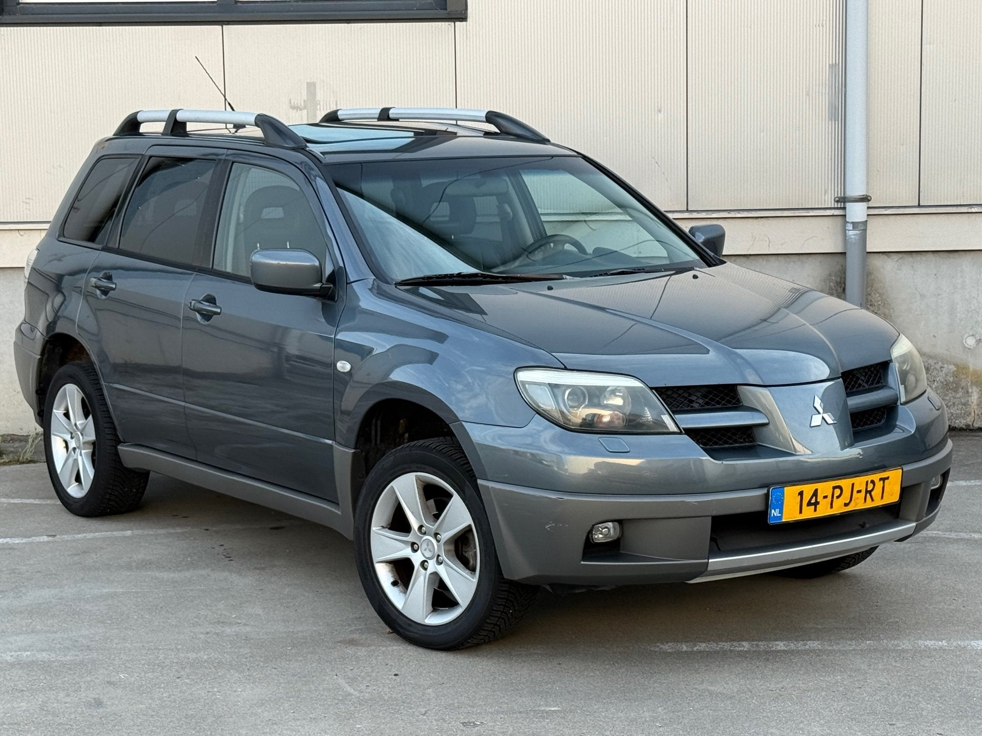 Mitsubishi Outlander 2.0 Sport 4WD Warrior / APK / AIRCO / I, Auto's, 136 pk, 4 cilinders, Stoelverwarming, Bedrijf