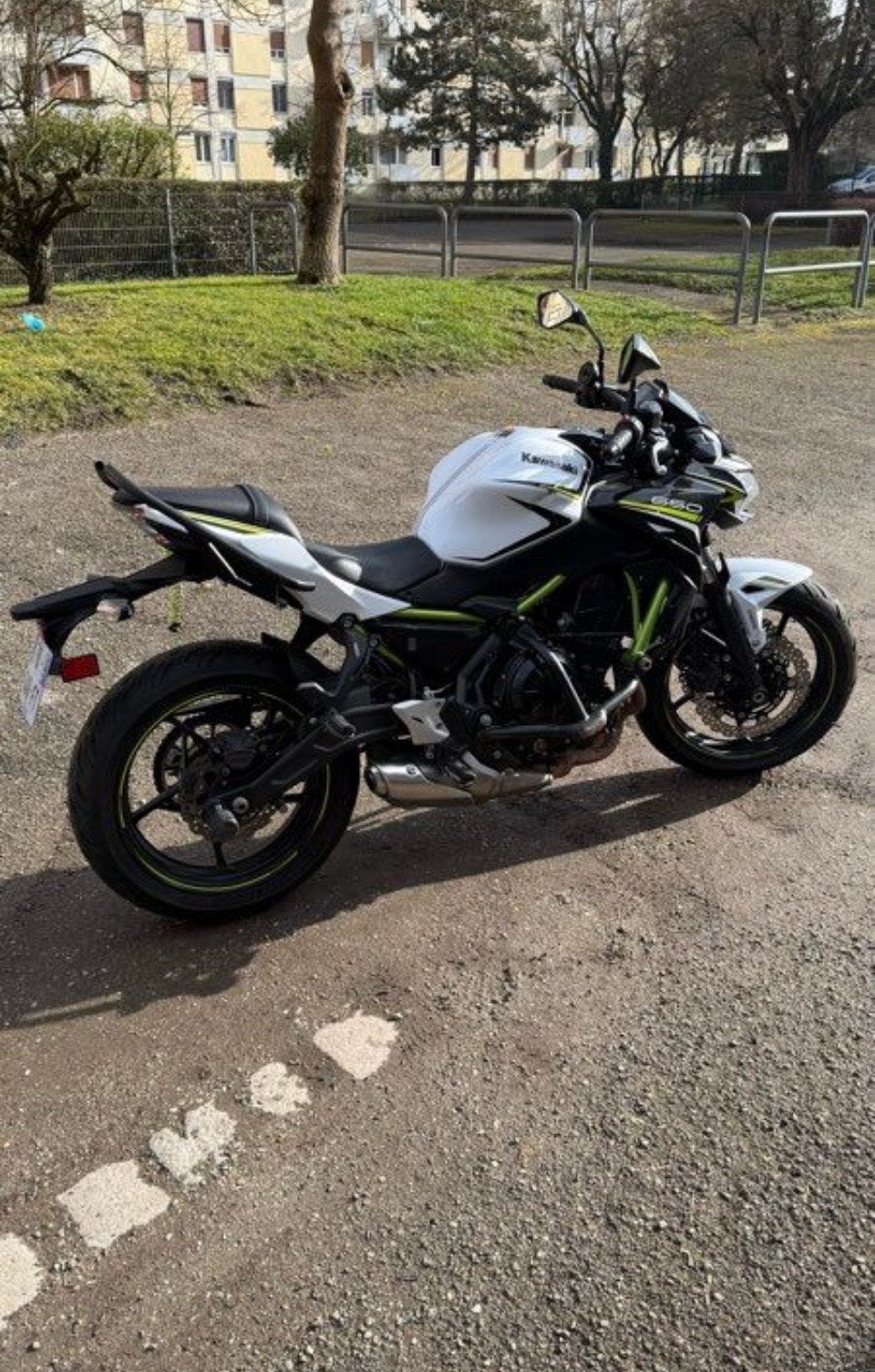 Kawasaki Z650 uit 2020, in goede staat., Motoren, Occasion, Particulier, ABS, Handgeschakeld