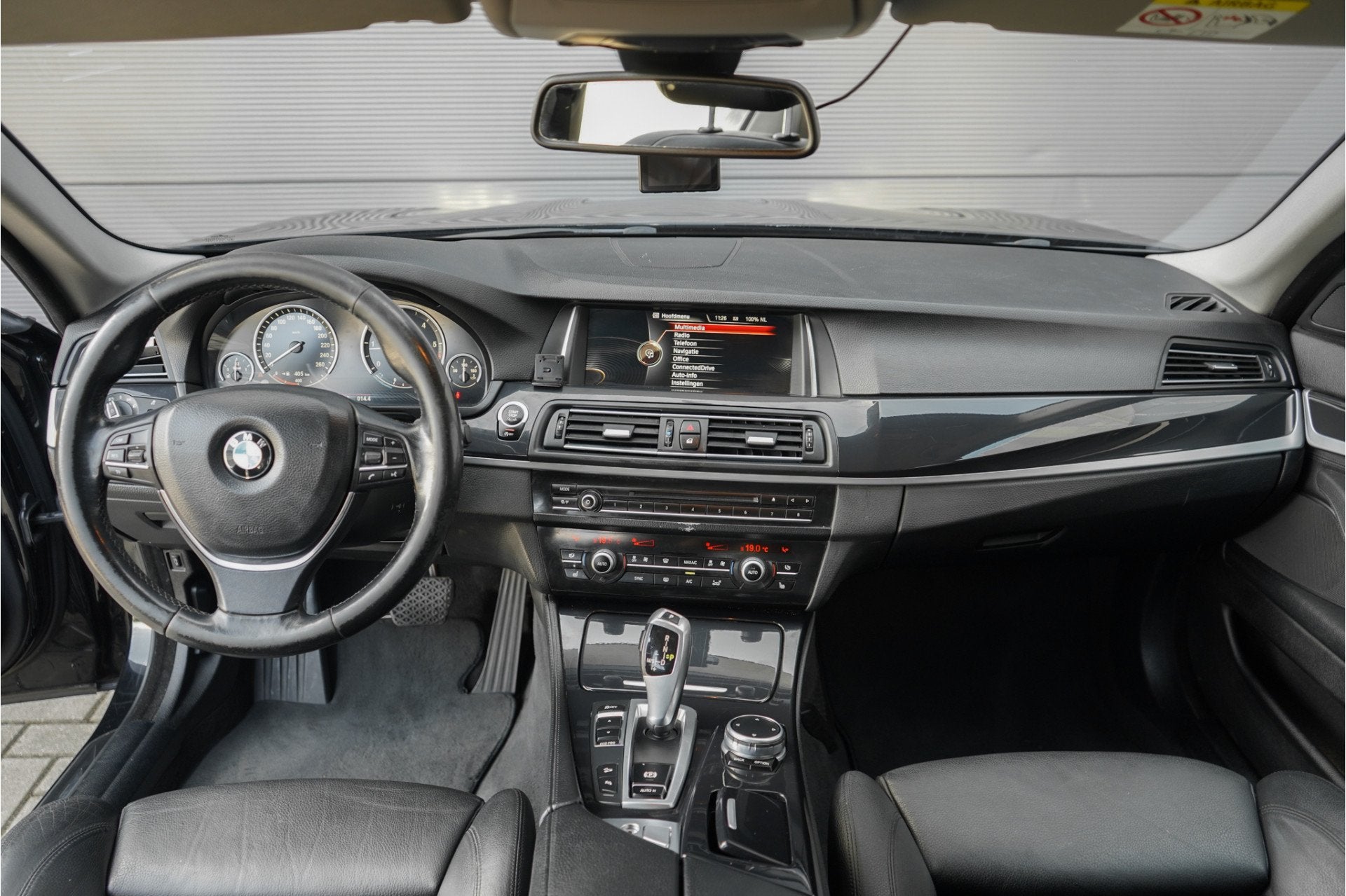 BMW 5 Serie Touring 525xd Handel/Export (bj 2013, automaat), Auto's, Automaat, Euro 5, Zwart, 4 cilinders