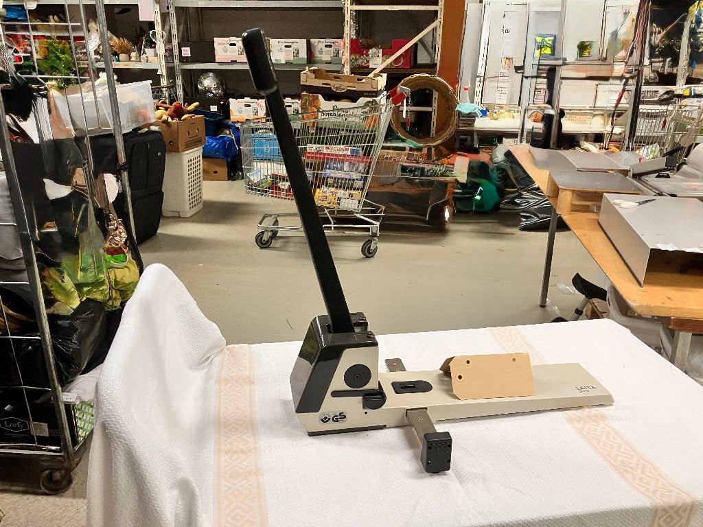 LEITZ 5182 professionele blok - perforator 250 vel, Verzenden