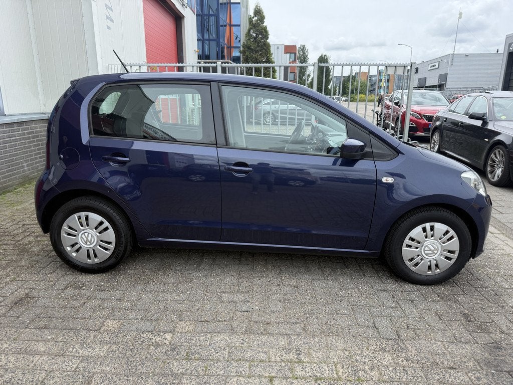 Volkswagen up! 1.0 high up! BlueMotion (bj 2016), Auto's, Voorwielaandrijving, Stof, Gebruikt, 840 kg
