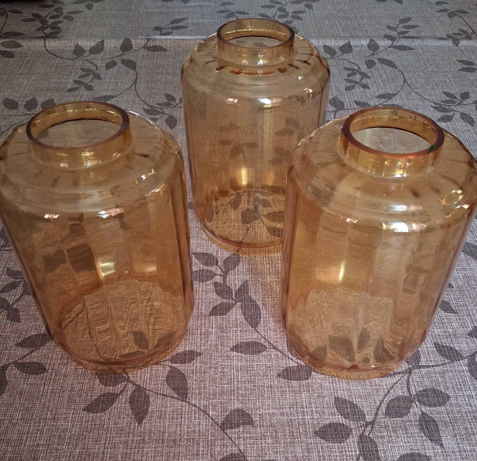 3 vintage GLAZEN LAMPEKAPJES.., 10 cm, Geel, Zo goed als nieuw, Glas