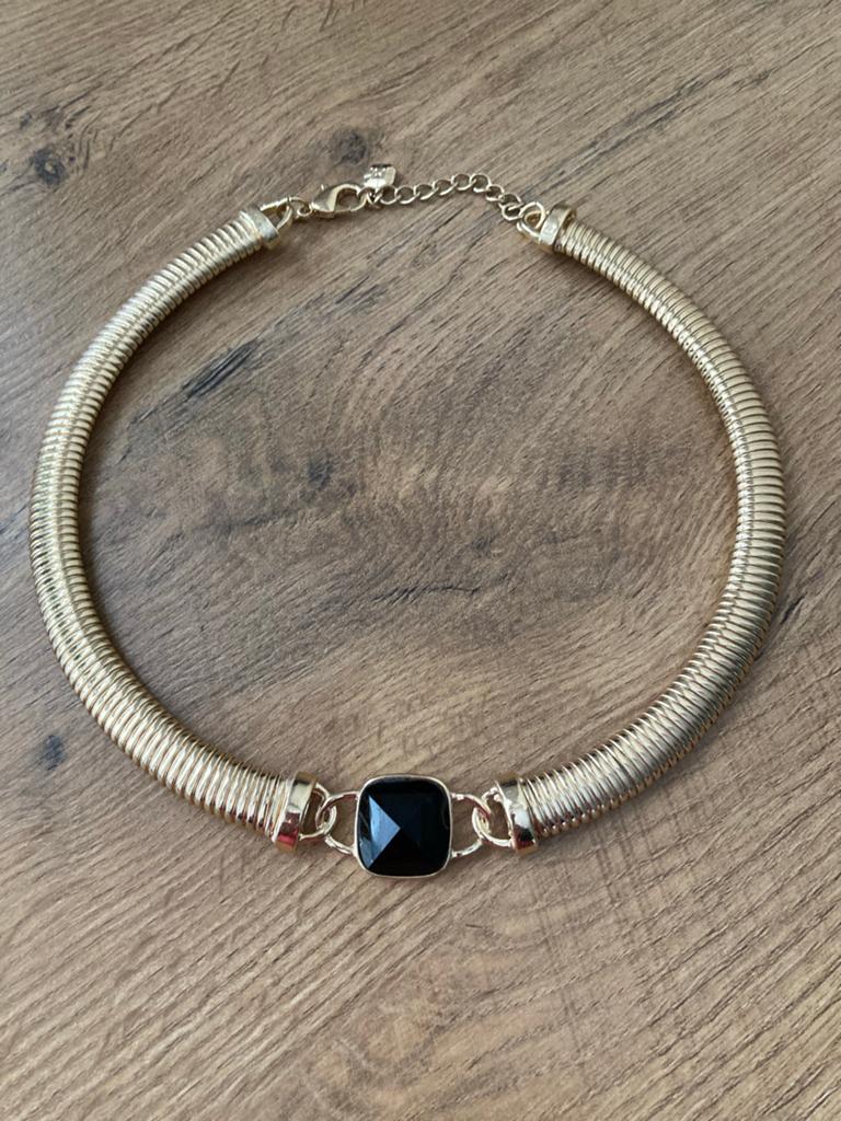 Vintage Monet choker ketting met zwarte steen, Overige materialen, Ophalen of Verzenden, Zo goed als nieuw, Met edelsteen