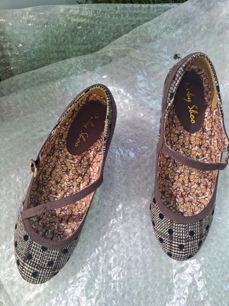 Dames schoen ruby shoo, Kleding | Dames, Schoenen, Ophalen of Verzenden, Zo goed als nieuw, Sneakers of Gympen