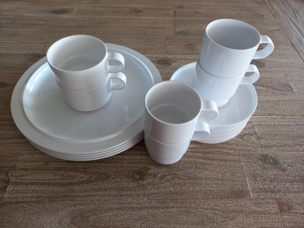 4 persoons Mepal camping servies, Caravans en Kamperen, Kampeeraccessoires, Ophalen of Verzenden, Zo goed als nieuw