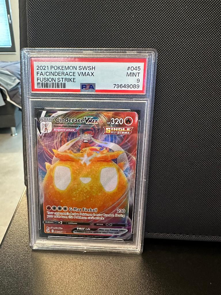 Cinderace Vmax #045 PSA 9 - Fusion Strike, Ophalen of Verzenden, Nieuw, Speelkaart(en)