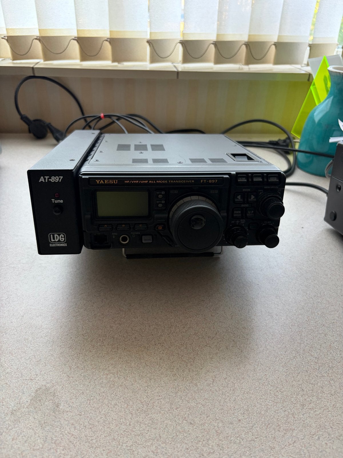 Yaesu FT-897D HF/VHF/UHF All Mode Transceiver met AT-897, Ophalen of Verzenden, Zo goed als nieuw