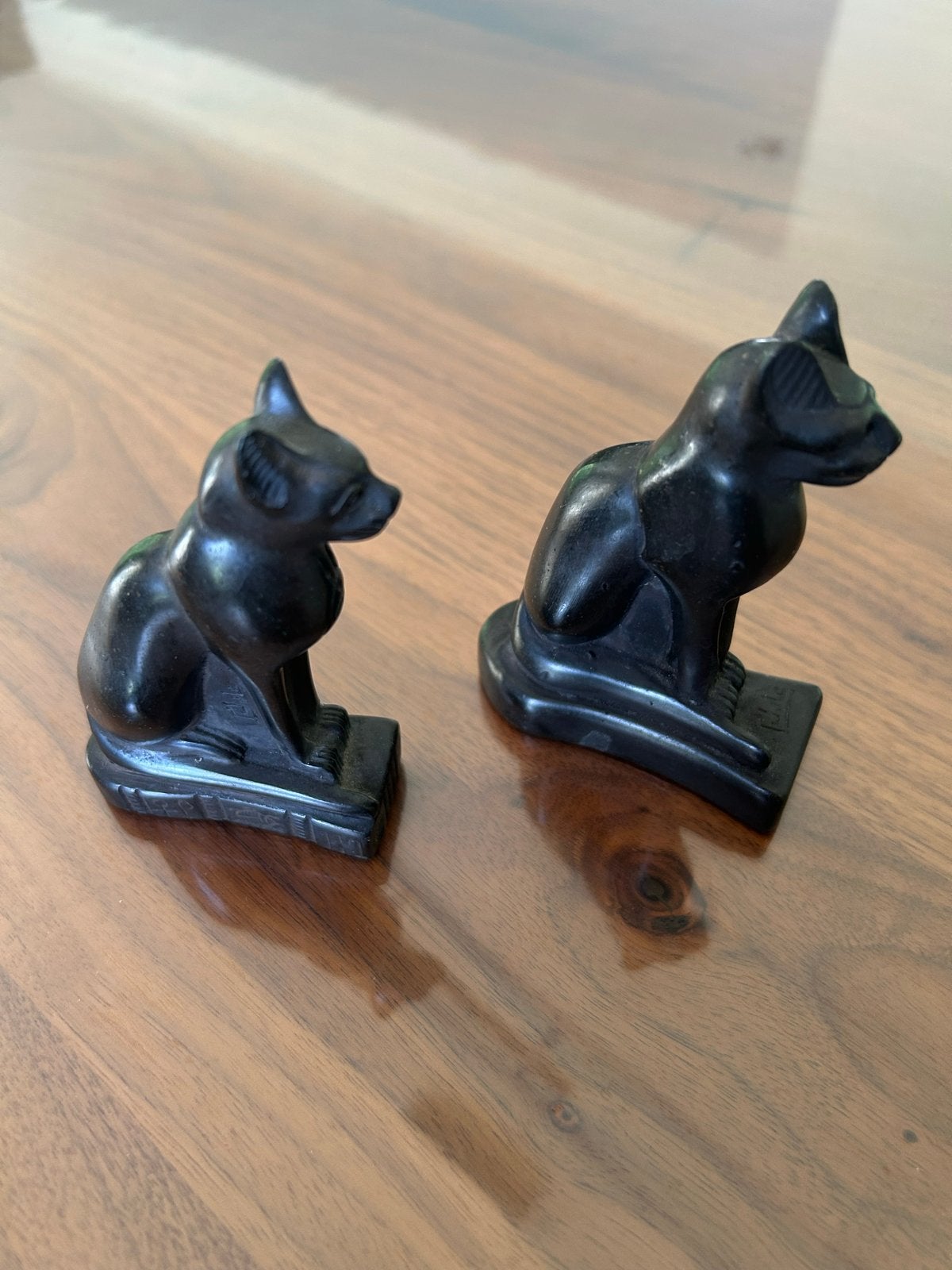 Set van 2 Egyptische kattenbeelden - Bastet, Ophalen, Minder dan 20 cm, Zwart, Overige materialen