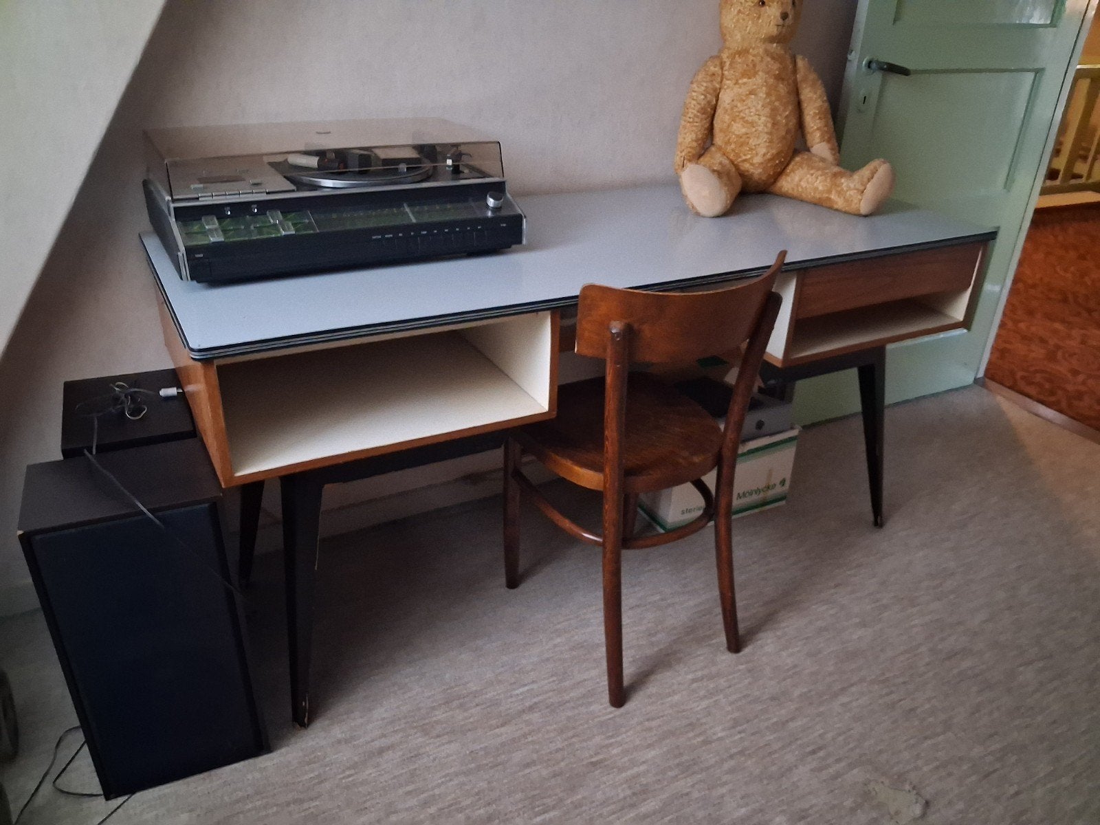 nostalgische / retro / vintage bureau met stoel jaren 60, Ophalen, Overige typen, 160 cm, Gebruikt