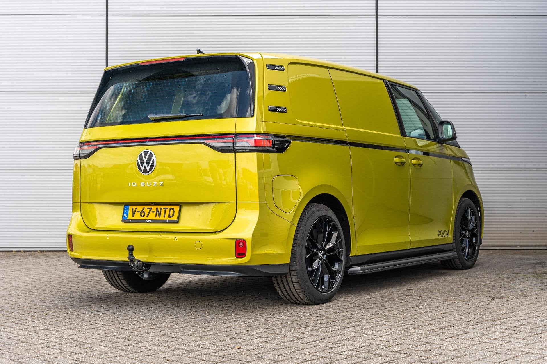 Volkswagen ID. Buzz Cargo 286pk Bulli Edition 79 kWh | 20" V, Auto's, Automaat, 12 maanden, Zwart, Volkswagen
