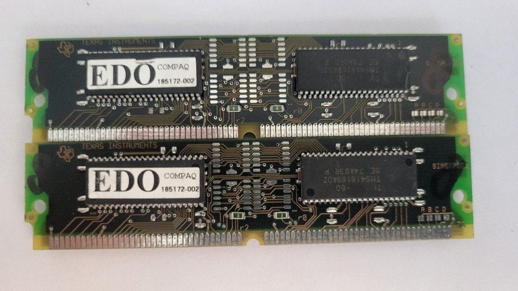 2x 8 MB EDO-RAM 72-pin PS2 Simm 60 ns 'Compaq 185172-002', Computers en Software, Ophalen of Verzenden, Overige soorten, Desktop