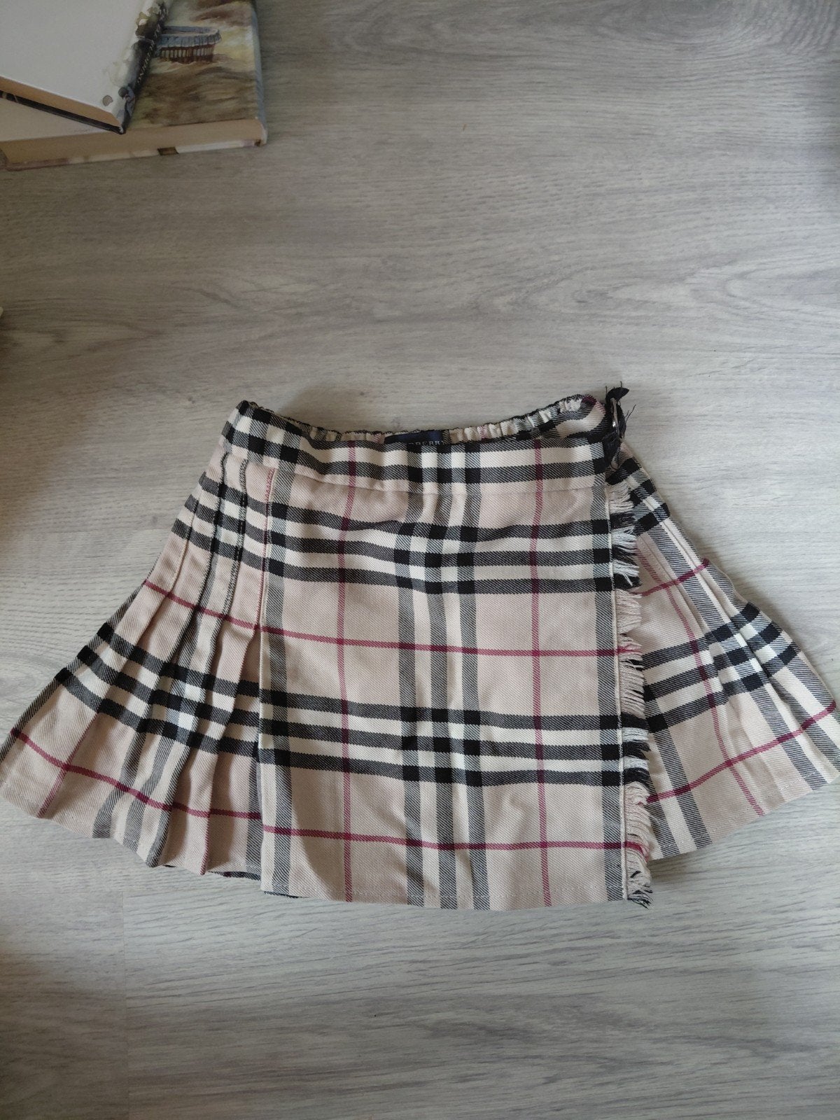 Prachtig origineel  rokje van Burberry maat 2, Kinderen en Baby's, Ophalen of Verzenden, Zo goed als nieuw, Meisje, Jurk of Rok