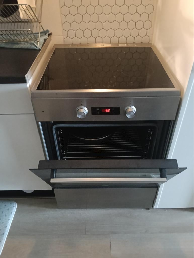 Inductie kookfornuis met oven - Beko, Gebruikt, Hete lucht, 60 cm of meer, Inductie