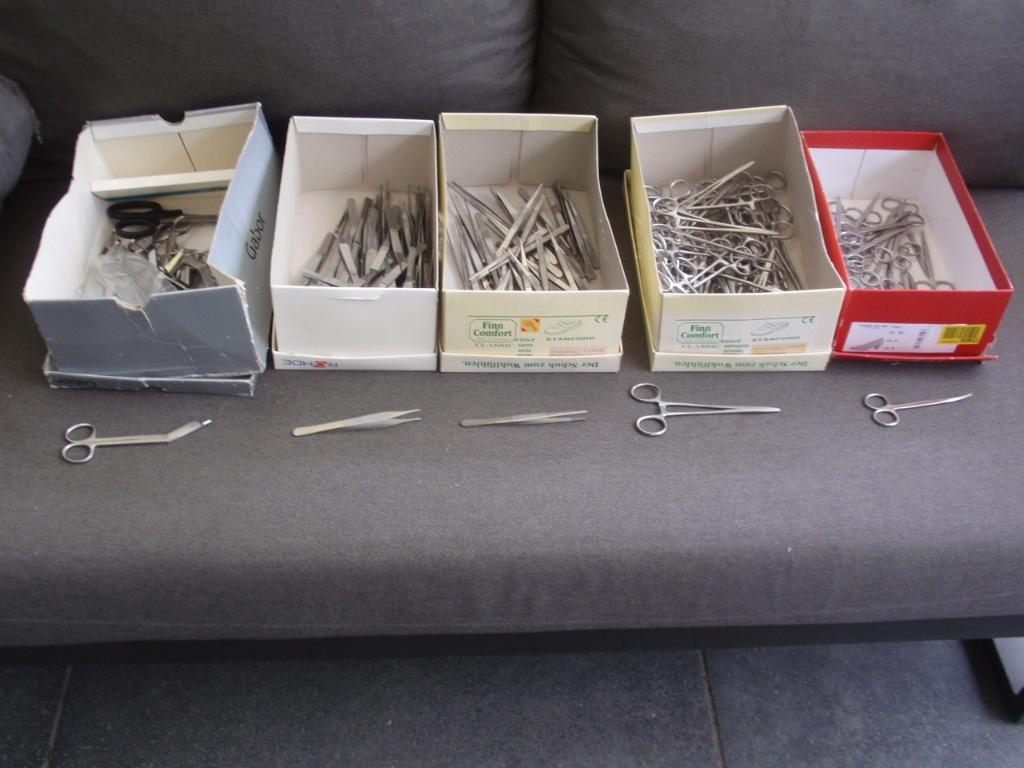 kochers,pincetten en scharen, Diversen, Verpleegmiddelen, Ophalen of Verzenden, Nieuw