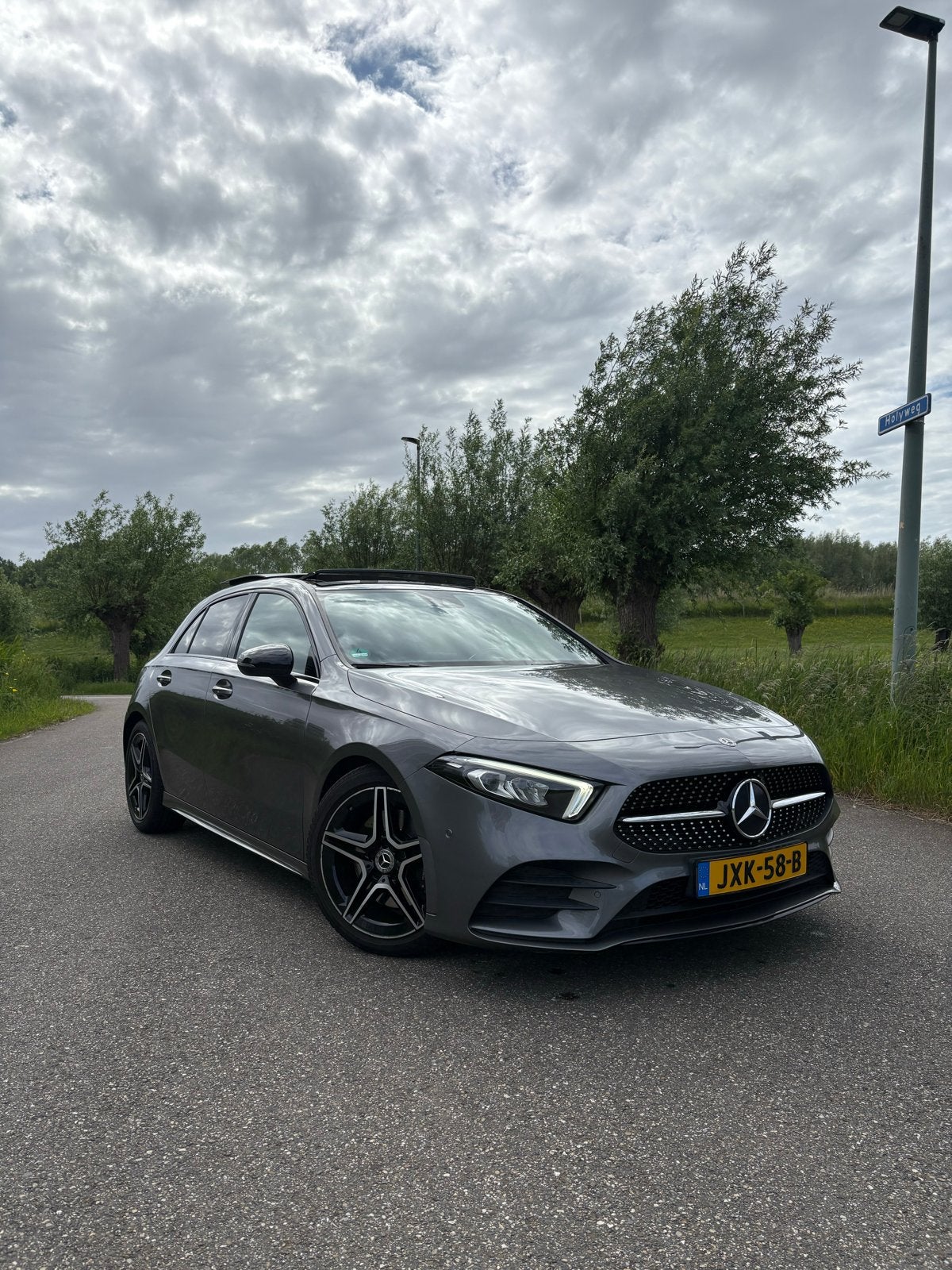 Mercedes-Benz A-Klasse A 220 190pk 7G-DCT 2019 Grijs, 15 km/l, Particulier, 1600 kg, 725 kg