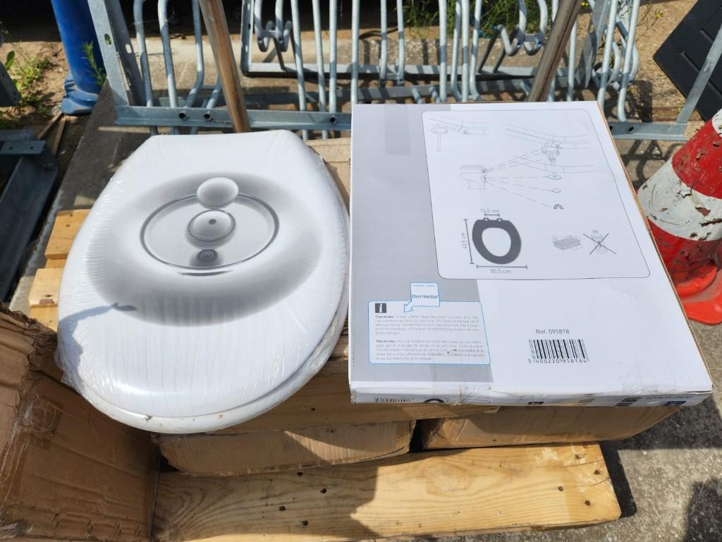 18 - Toiletbrillen Van Marcke, Thermodur, Doe-het-zelf en Verbouw, Sanitair, Ophalen, Nieuw, Overige typen