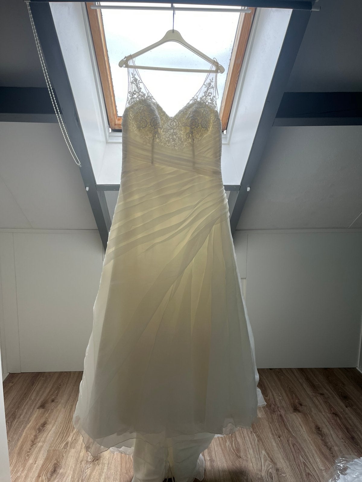 Trouwjurk Ladybird afkomstig van Koonings Deurne, Kleding | Dames, Trouwkleding en Trouwaccessoires, Ophalen, Zo goed als nieuw