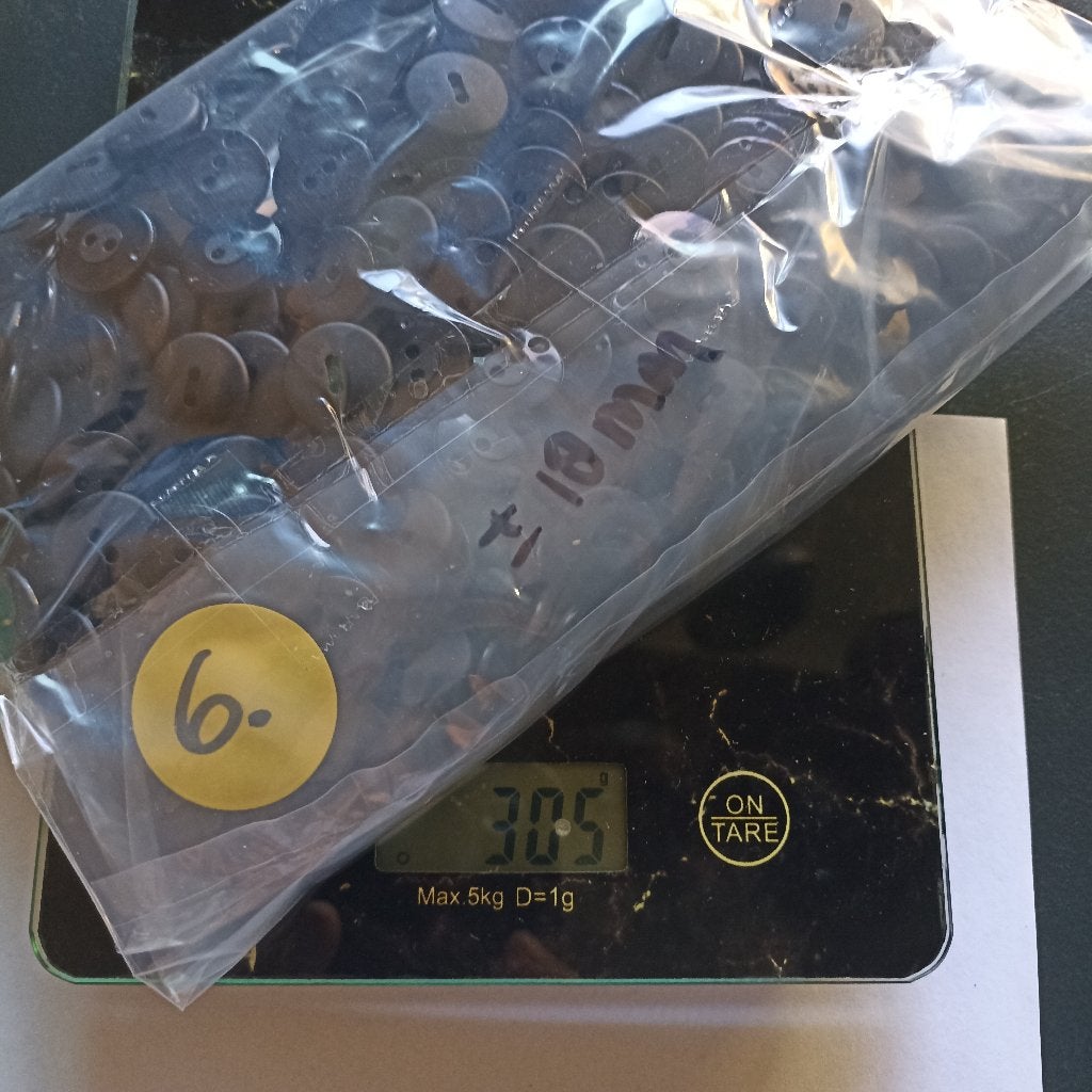 Partij 305 gram zwarte, 2 gaats verdiept, 18mm, knopen, Ophalen of Verzenden, Nieuw, Knoop of Knopen