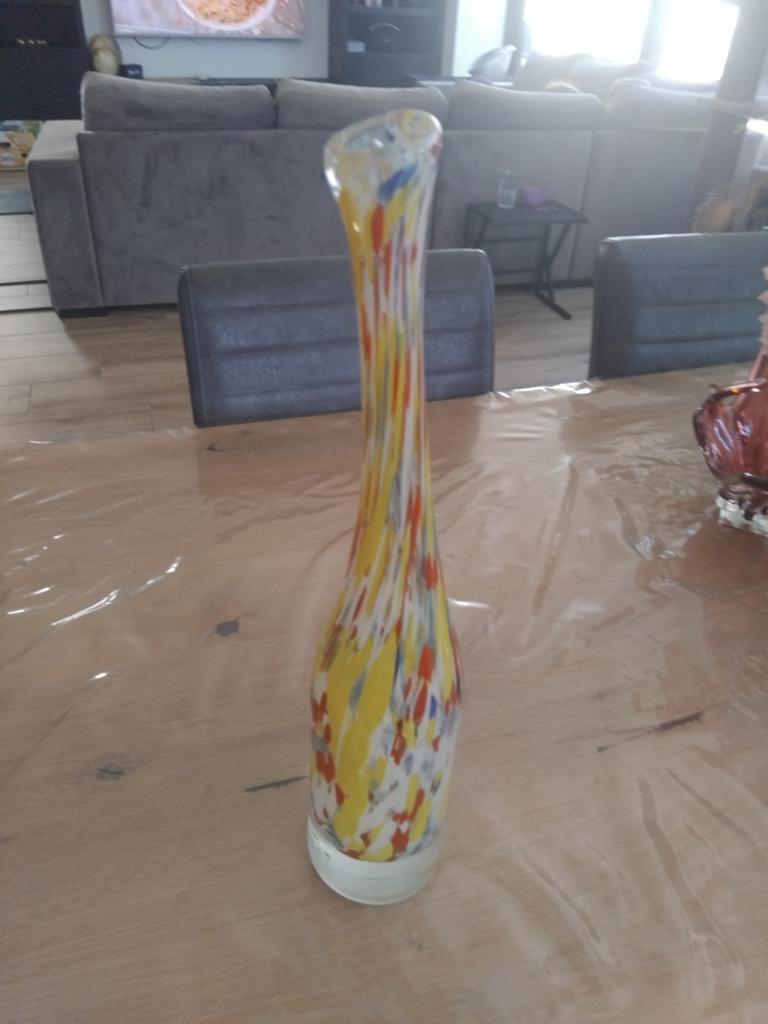 Hoge vintage murano vaas 46 cm hoog geel wit rood blauw, Blauw, Ophalen of Verzenden, Minder dan 50 cm, Glas