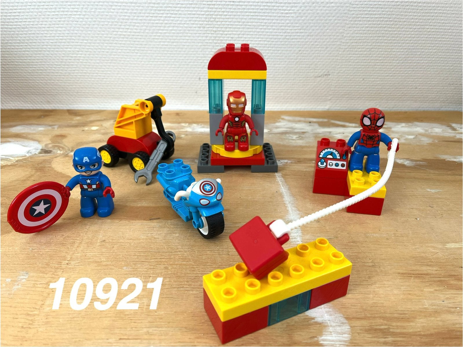Duplo laboratorium van superhelden 10921 (compleet) 3, Kinderen en Baby's, Speelgoed | Duplo en Lego, Ophalen of Verzenden, Zo goed als nieuw
