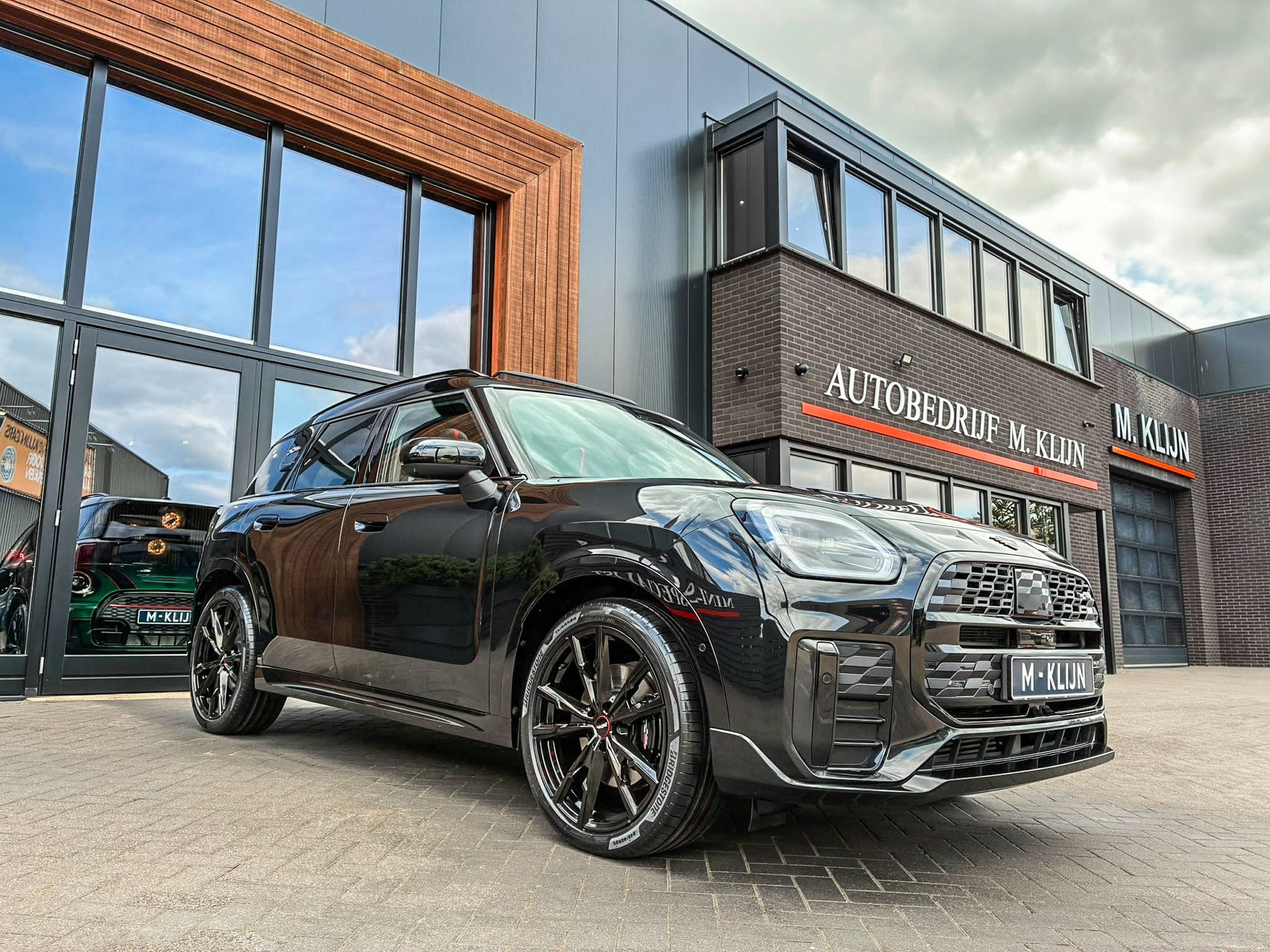 Mini Mini Countryman 1.5 C John Cooper Works L F1 aut/Pano/C, Auto's, Gebruikt, Zwart, Zwart, Bedrijf