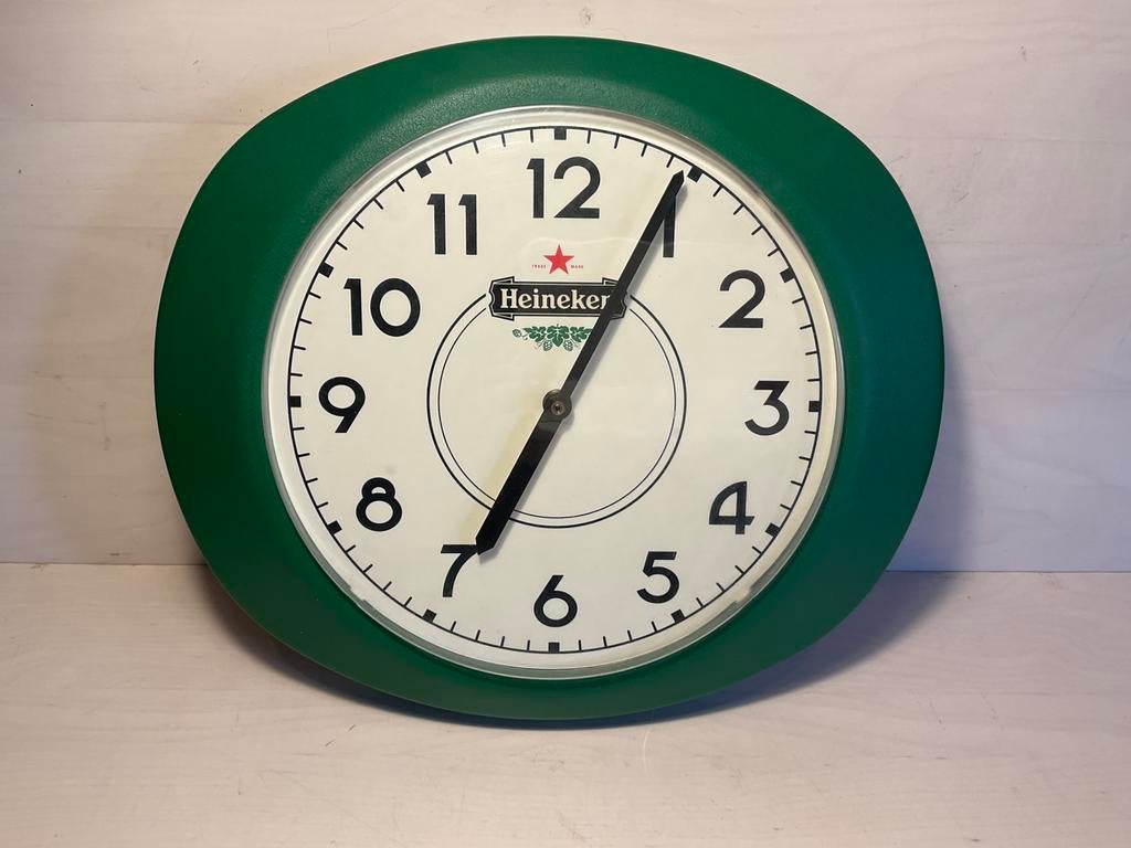 Bijzondere Vintage Heineken wandklok, Verzamelen, Biermerken, Ophalen of Verzenden, Gebruikt, Overige typen, Heineken