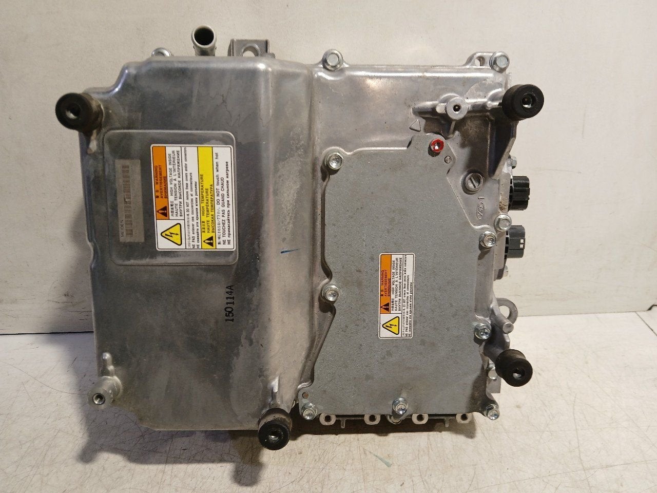 Converter Mitsubishi Outlander, Onderdelen@venauto.nl, Van der Ven Autorecycling B.V., Gebruikt, Ettenseweg 76, 4706 PB Roosendaal, The Netherlands
