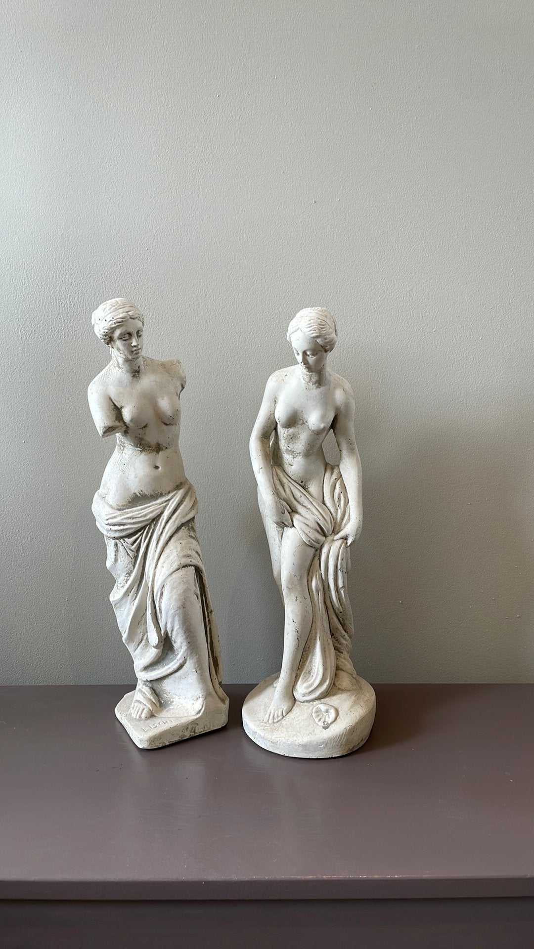 2 zware klassieke beelden Venus van Milo & La Baigneuse, Antiek en Kunst, Kunst | Beelden en Houtsnijwerken, Ophalen