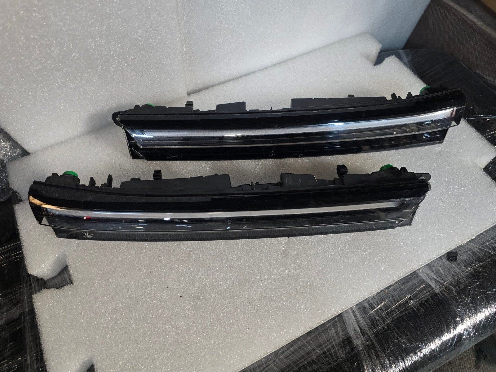 Ledverlichting grille L+R VW Tayron bj 2024-heden, Gebruikt, Volkswagen, Wolfsburg, Ophalen of Verzenden