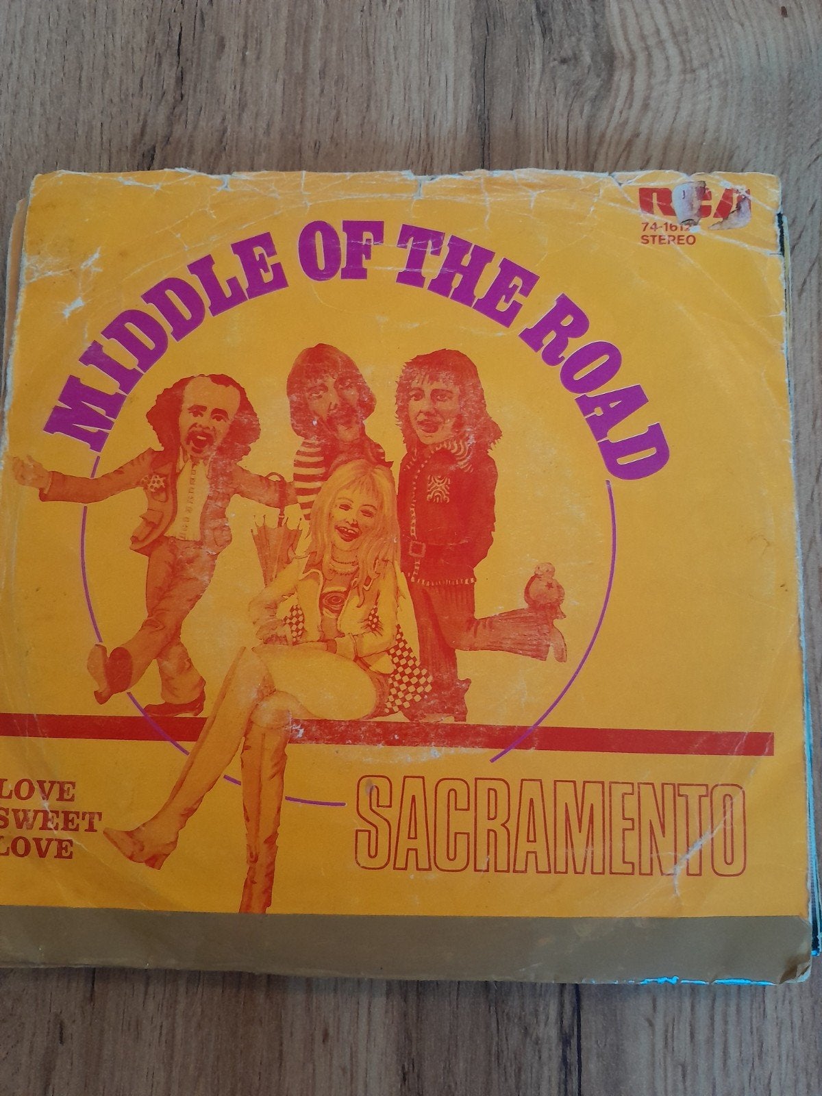 Middle of the road 7inch sacramento, Ophalen of Verzenden, Zo goed als nieuw, Pop