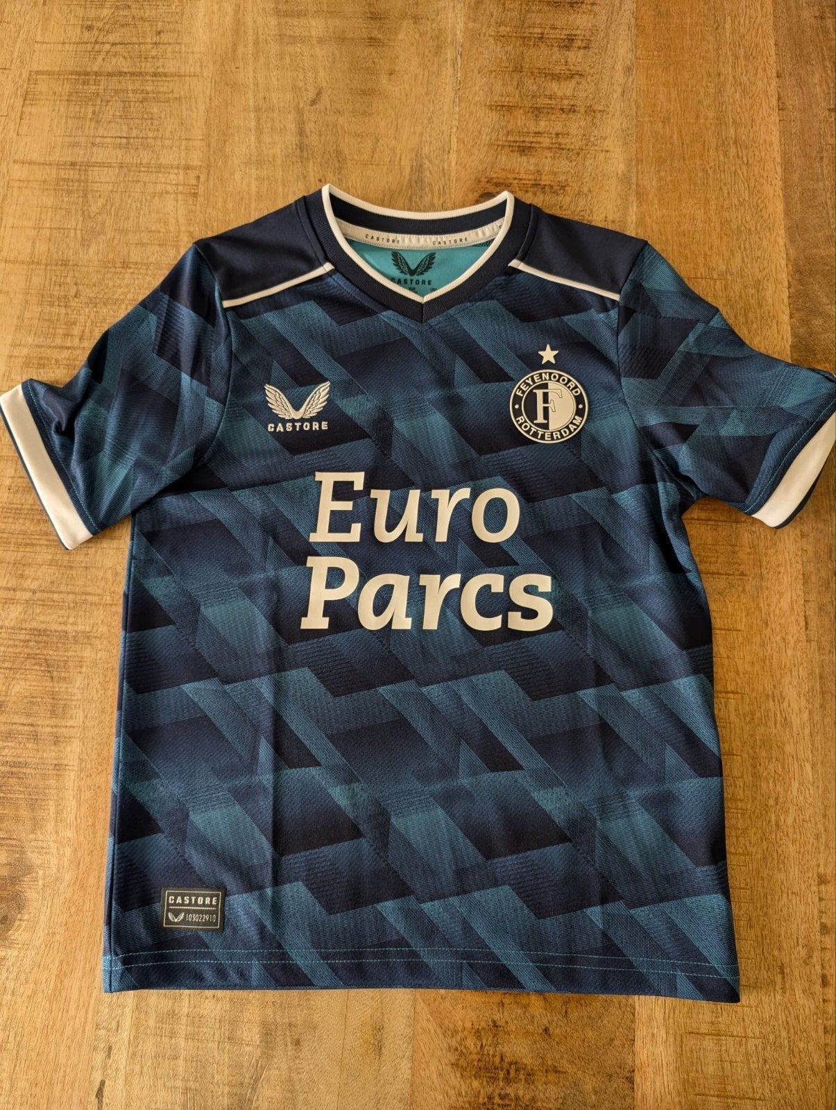 Feyenoord uitshirt 2023-2024 maat 134, Castore, Jongen of Meisje, Ophalen of Verzenden, Zo goed als nieuw