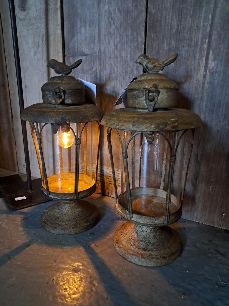 Lantaarn met led lampje Countryfield €31,99 p.s. 
32cm hoo, Ophalen of Verzenden, Nieuw, Metaal, 25 tot 50 cm