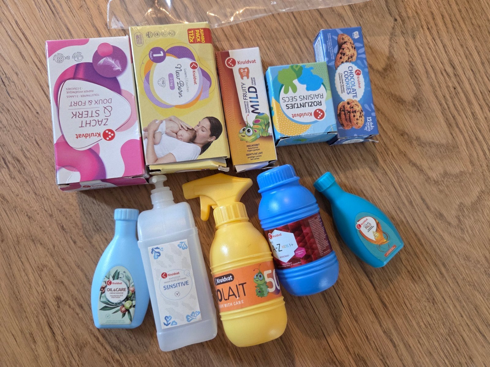 Diverse kruidvat mini's, bestaande uit doosjes en plastic fl, Ophalen of Verzenden, Gebruikt, Overige materialen, Speelkeuken-accessoire