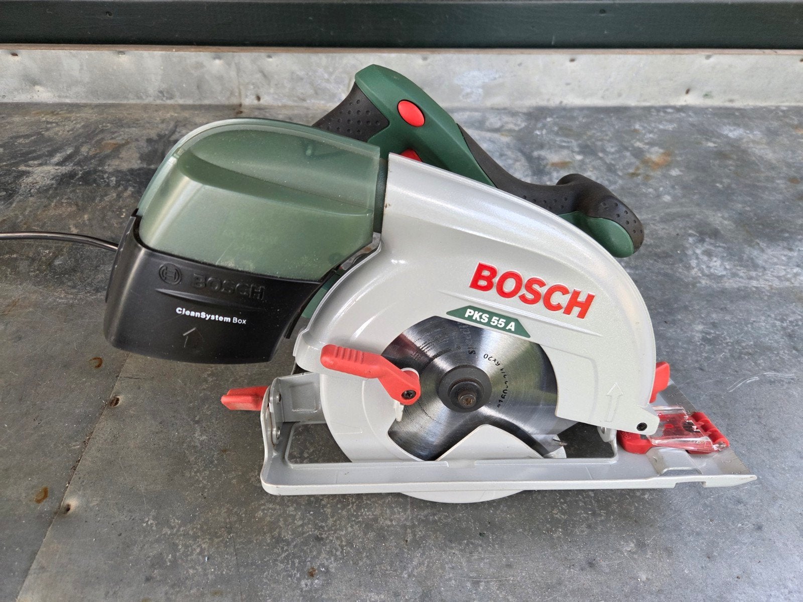 Bosch PKS 55 A Cirkelzaag - 1200W, Zo goed als nieuw, Ophalen, Cirkelzaag, Zo goed als nieuw, 30 tot 70 mm
