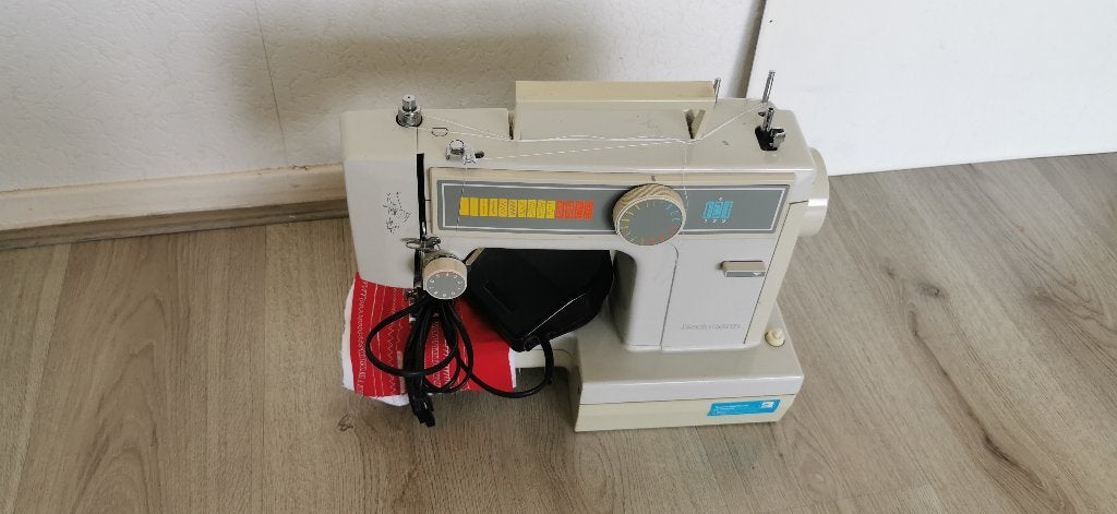 Naaimachine Beckmann 821 werkt goed, Ophalen of Verzenden, Zo goed als nieuw, Naaimachine, Overige merken