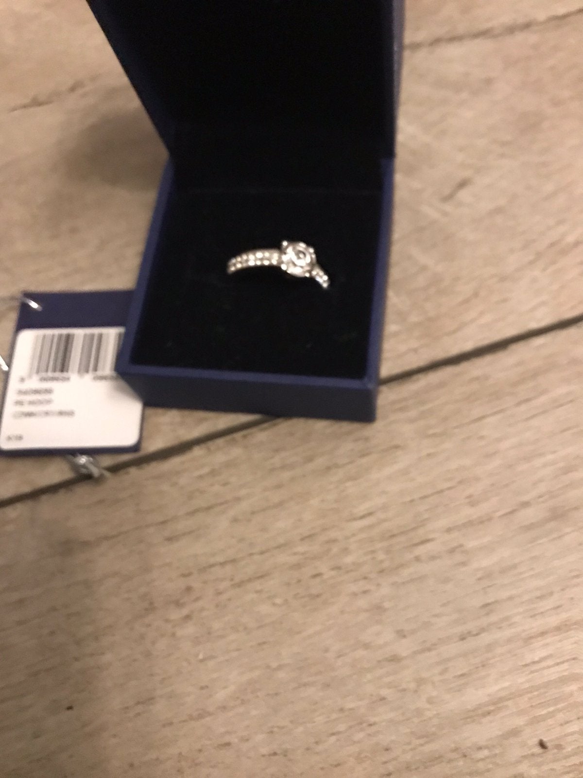 Swarovski ring met steentje, Verzamelen, Ophalen, Zo goed als nieuw