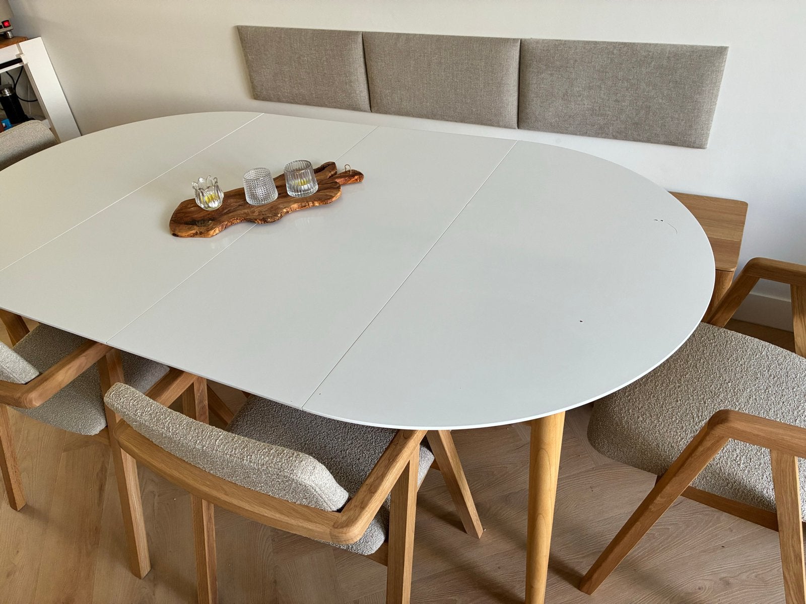 Uitschuifbare ovale eettafel met houten onderstel, Huis en Inrichting, Ophalen, Gebruikt, 100 tot 150 cm, 150 tot 200 cm