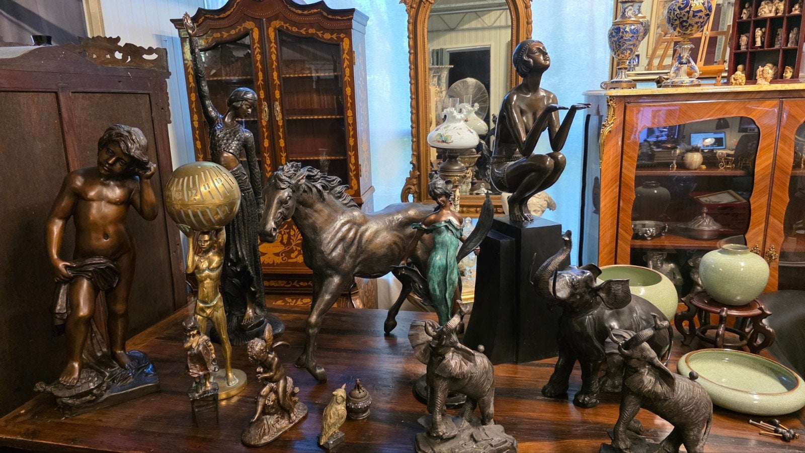12 bronzen beeld tot 110 cm