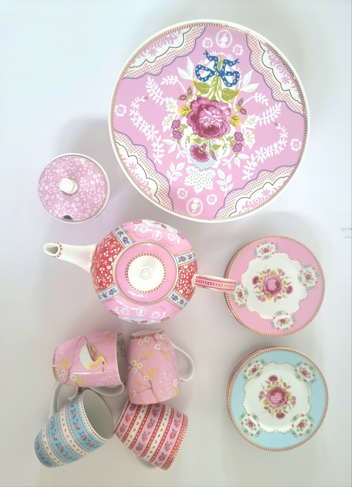 Pip Studio servies: theepot, borden, mokken, suikerpot, Huis en Inrichting, Keuken | Servies, Ophalen of Verzenden, Zo goed als nieuw