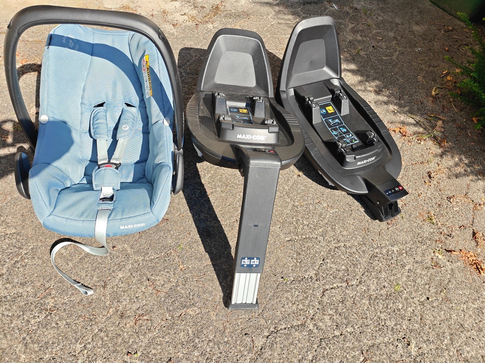 Maxi-Cosi met 2x FamilyFix  Base, Ophalen, Autogordel of Isofix, Zo goed als nieuw, 0 t/m 13 kg
