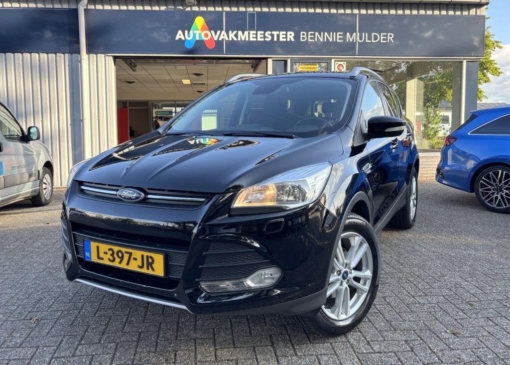 Ford Kuga 1.5 Titanium NAVI / TREKHAAK / AIRCO/ECC, 1479 kg, Stof, Euro 6, 4 cilinders