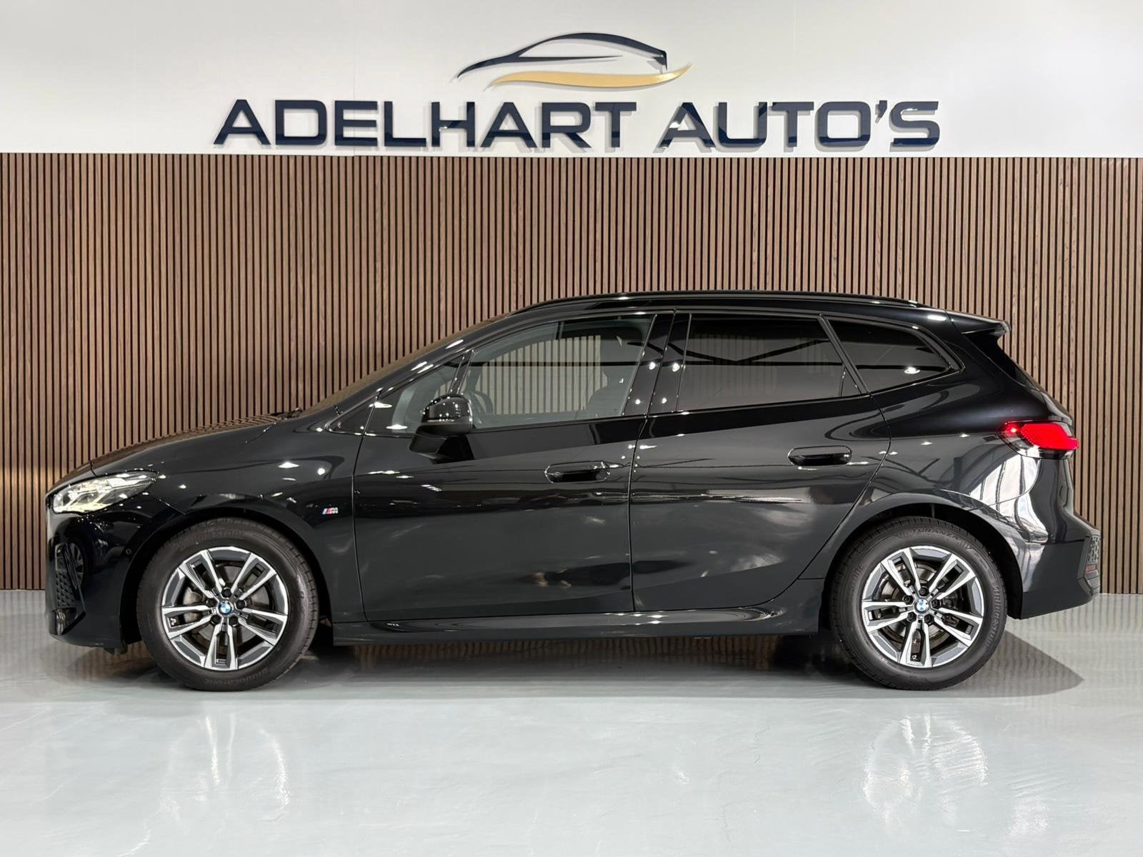 BMW 2-serie Active Tourer 218i M Sport Automaat / Navigatie, Auto's, Dealer onderhouden, 136 pk, Gebruikt, 1445 kg