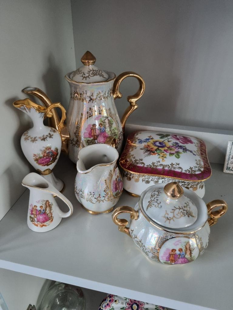 Porseleinen servies (sets), Ophalen