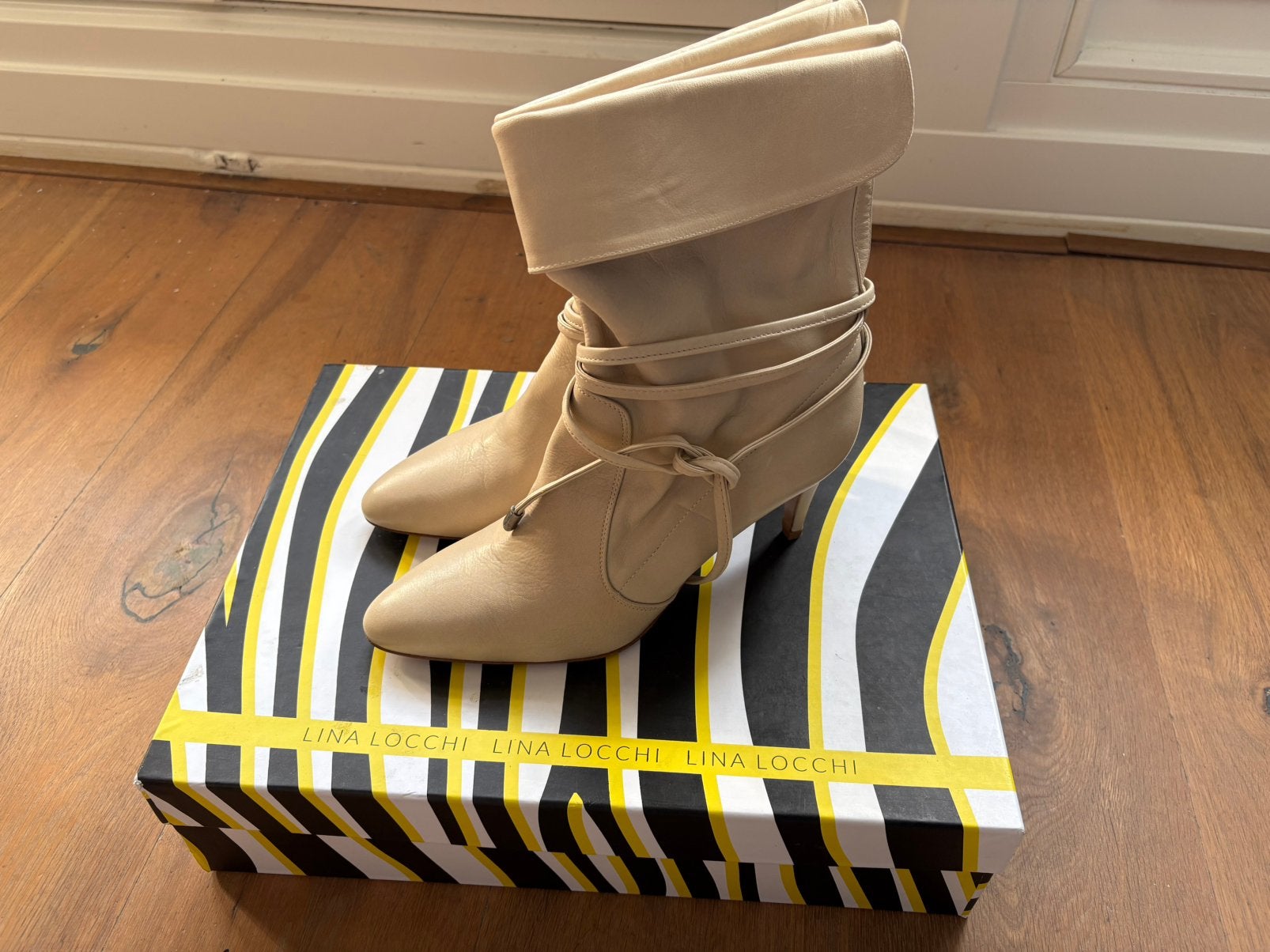 Nieuwe ** Lina Locchi ** laarsjes 42 assem, Ophalen of Verzenden, Zo goed als nieuw, Zwart, Sneakers of Gympen